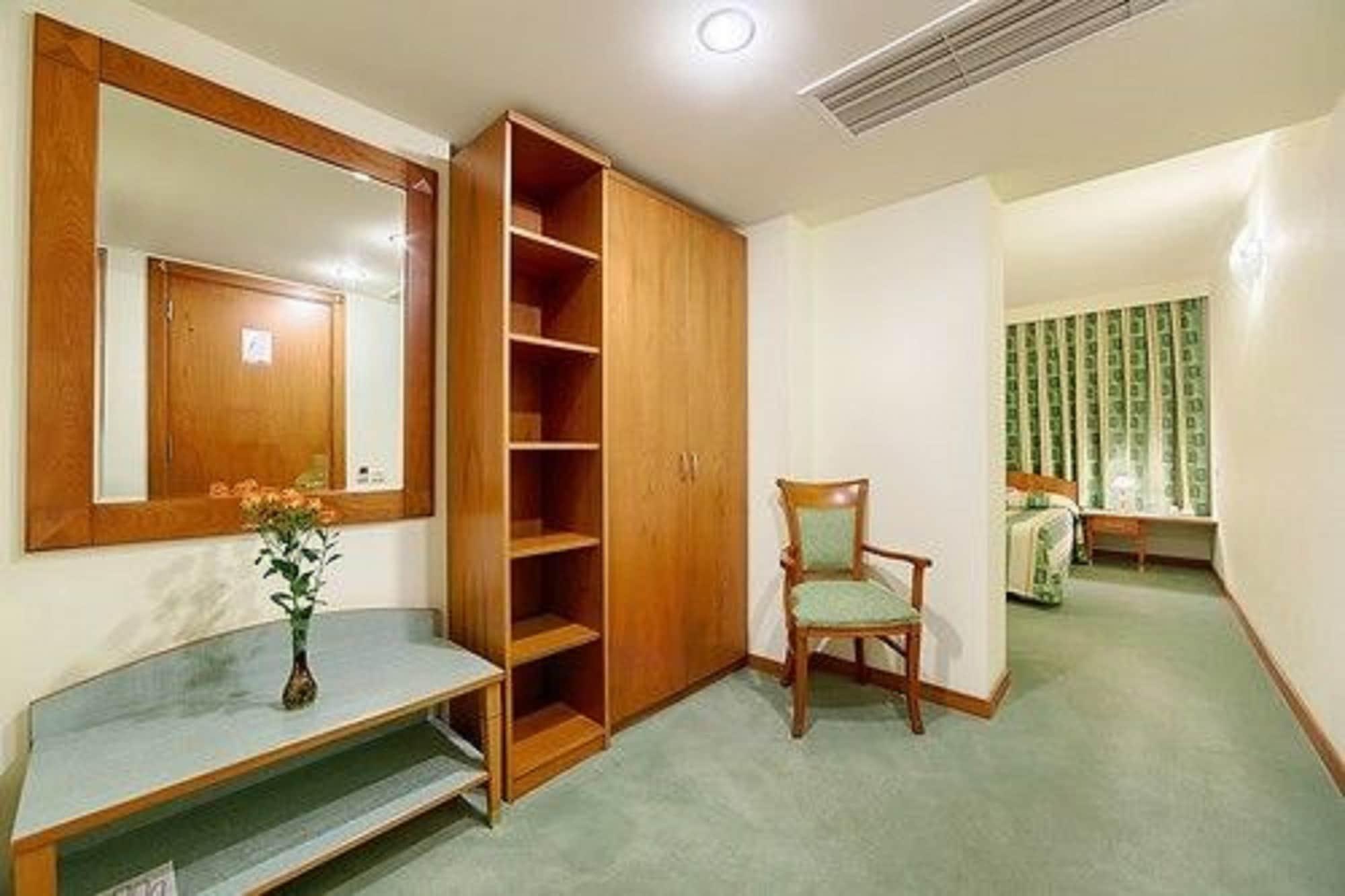 Duke Romana Center Hotel 3*
