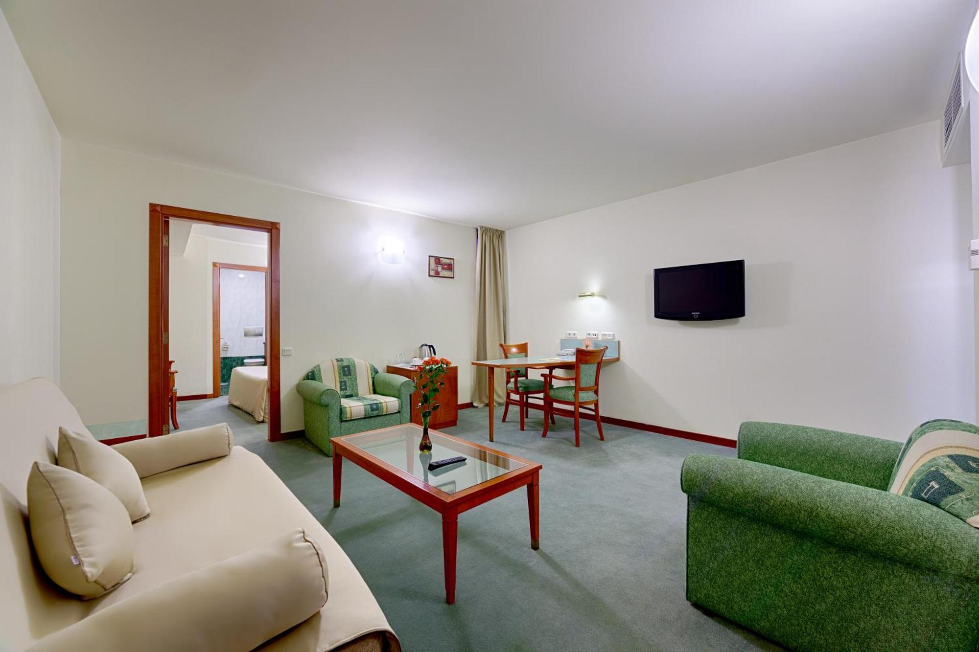 Hotel Duke Romana Center 3*